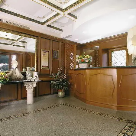 Bolivar 4* Rome
