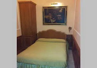 Bolivar 4* Rome